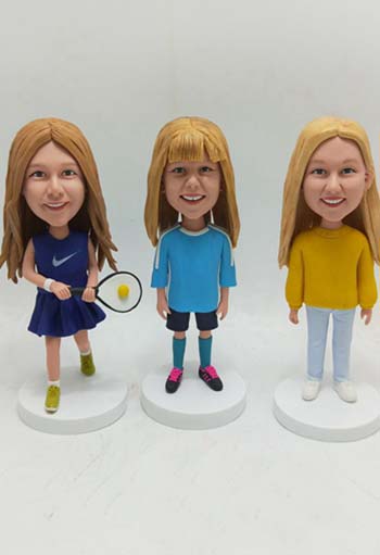 Fully customized bobbleheads for 3 persons  - Click Image to Close