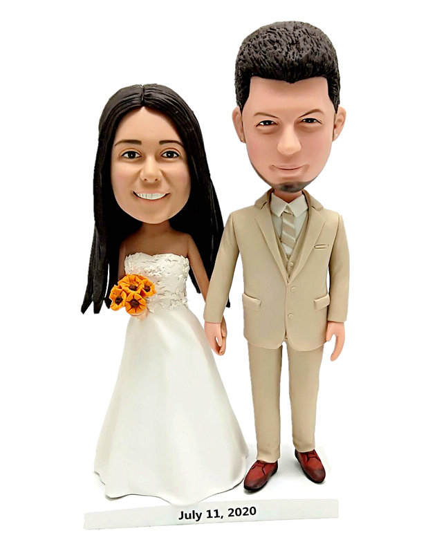 Custom bobbleheads cake toppers holding hands bobble head   - Click Image to Close