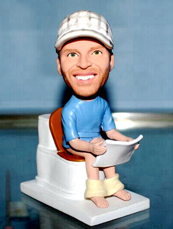 Custom bobblehead Man sitting on toilet bobble head dolls