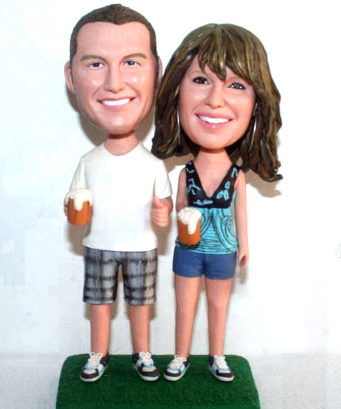 Custom Bobbleheads Happy Couple Drinking Beer Bobbleheads  - Click Image to Close