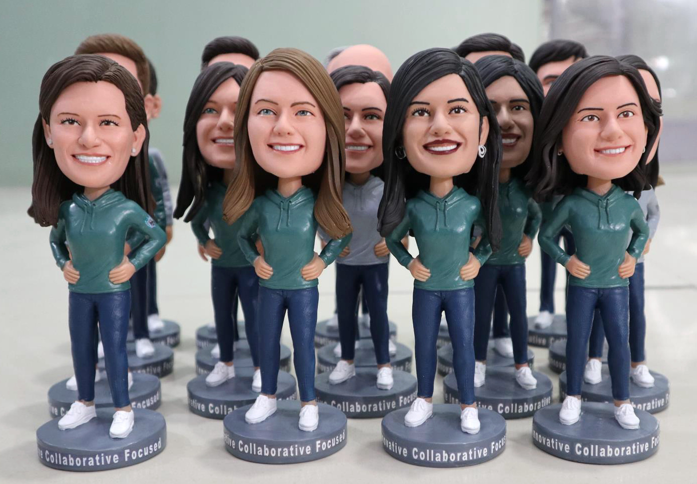 Custom Bobbleheads in Bulk – 10 to 2000 Identical Pieces Wholesale